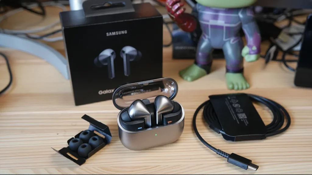 Complete Package of Galaxy Buds 3 Pro